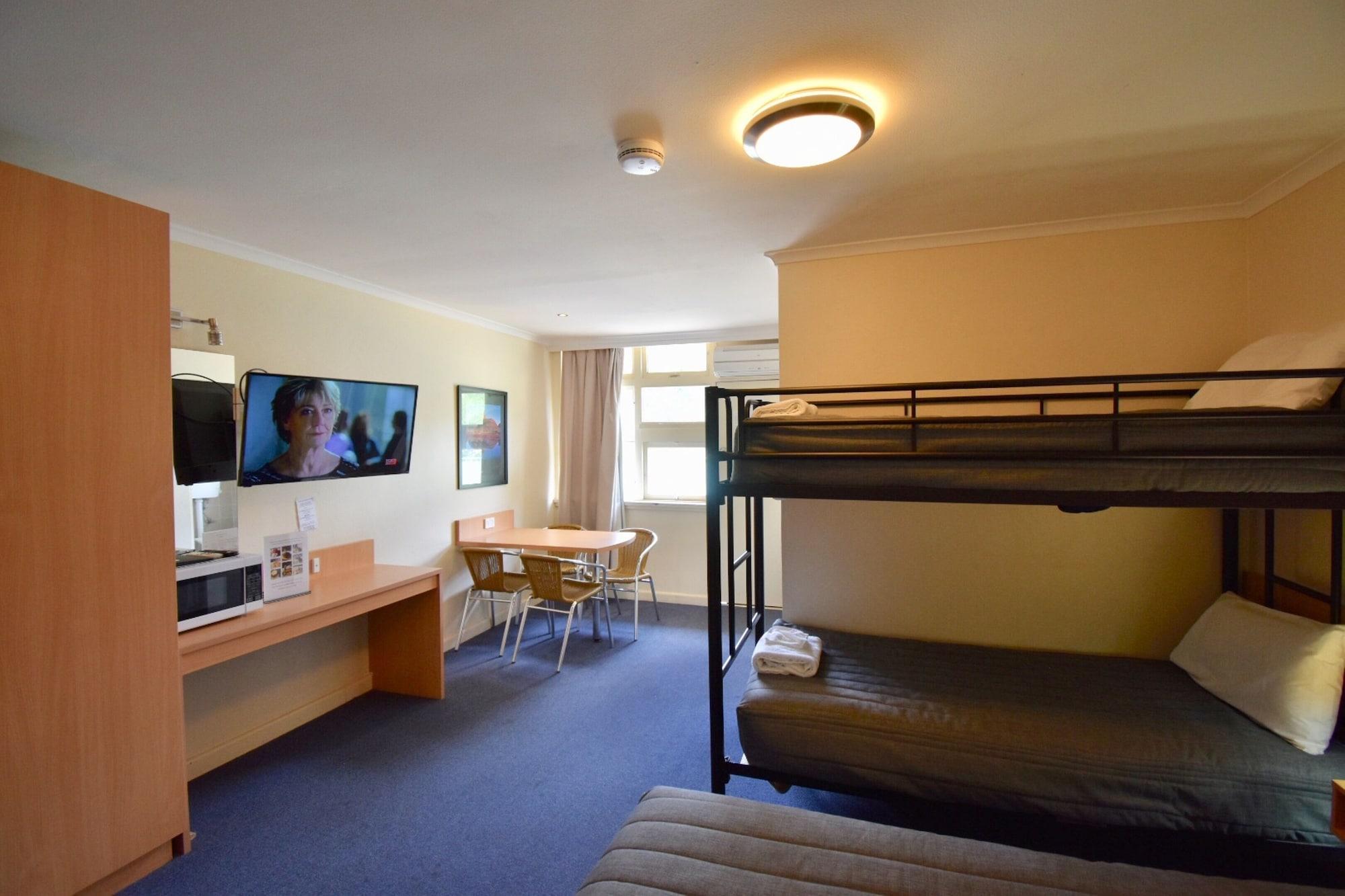 Townhouse Motel Cowra Extérieur photo