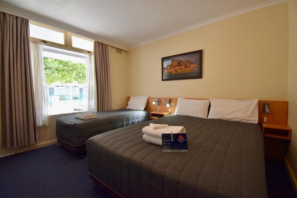 Townhouse Motel Cowra Extérieur photo