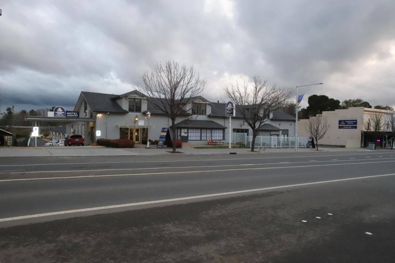 Townhouse Motel Cowra Extérieur photo