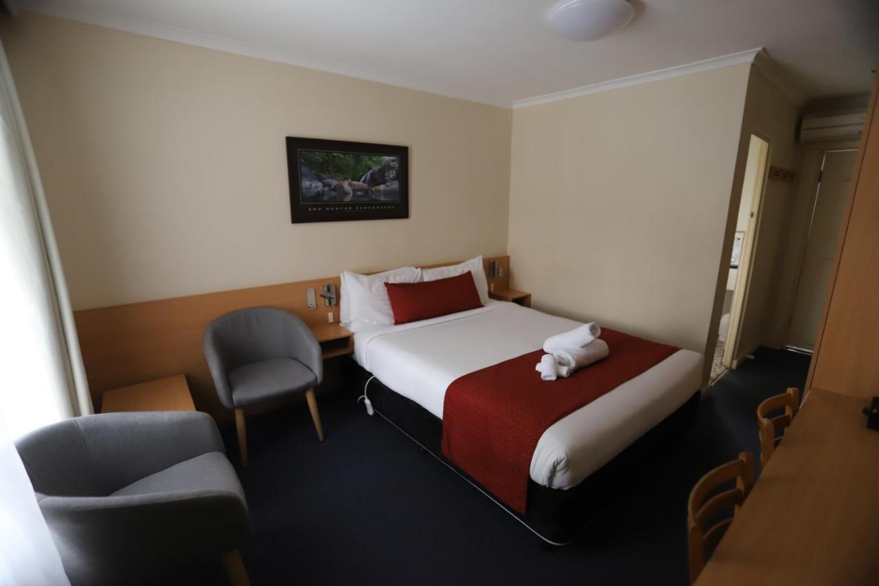 Townhouse Motel Cowra Extérieur photo