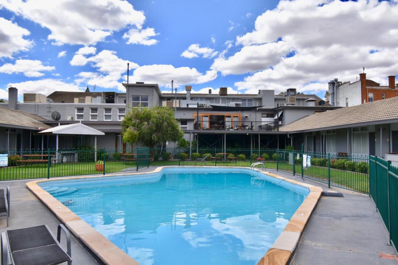 Townhouse Motel Cowra Extérieur photo